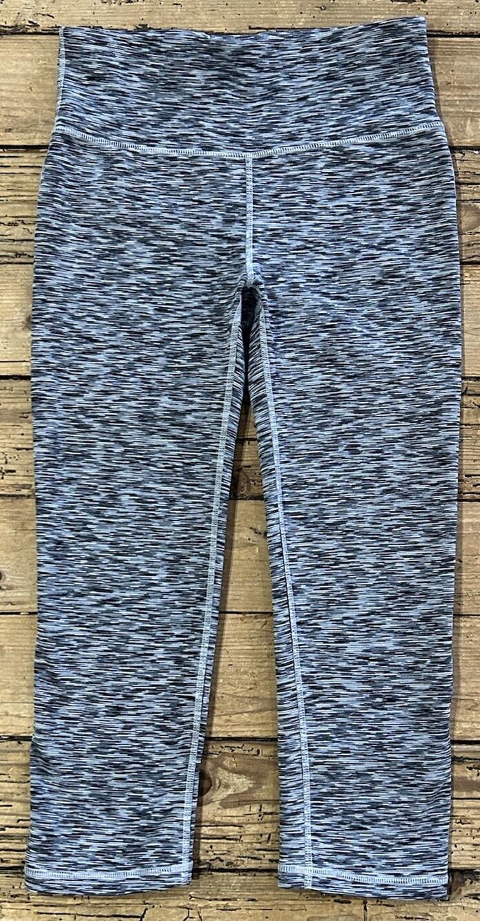 GapFit Gfast Women’s Size S High Waisted Capri Leggings Grey Space Dye